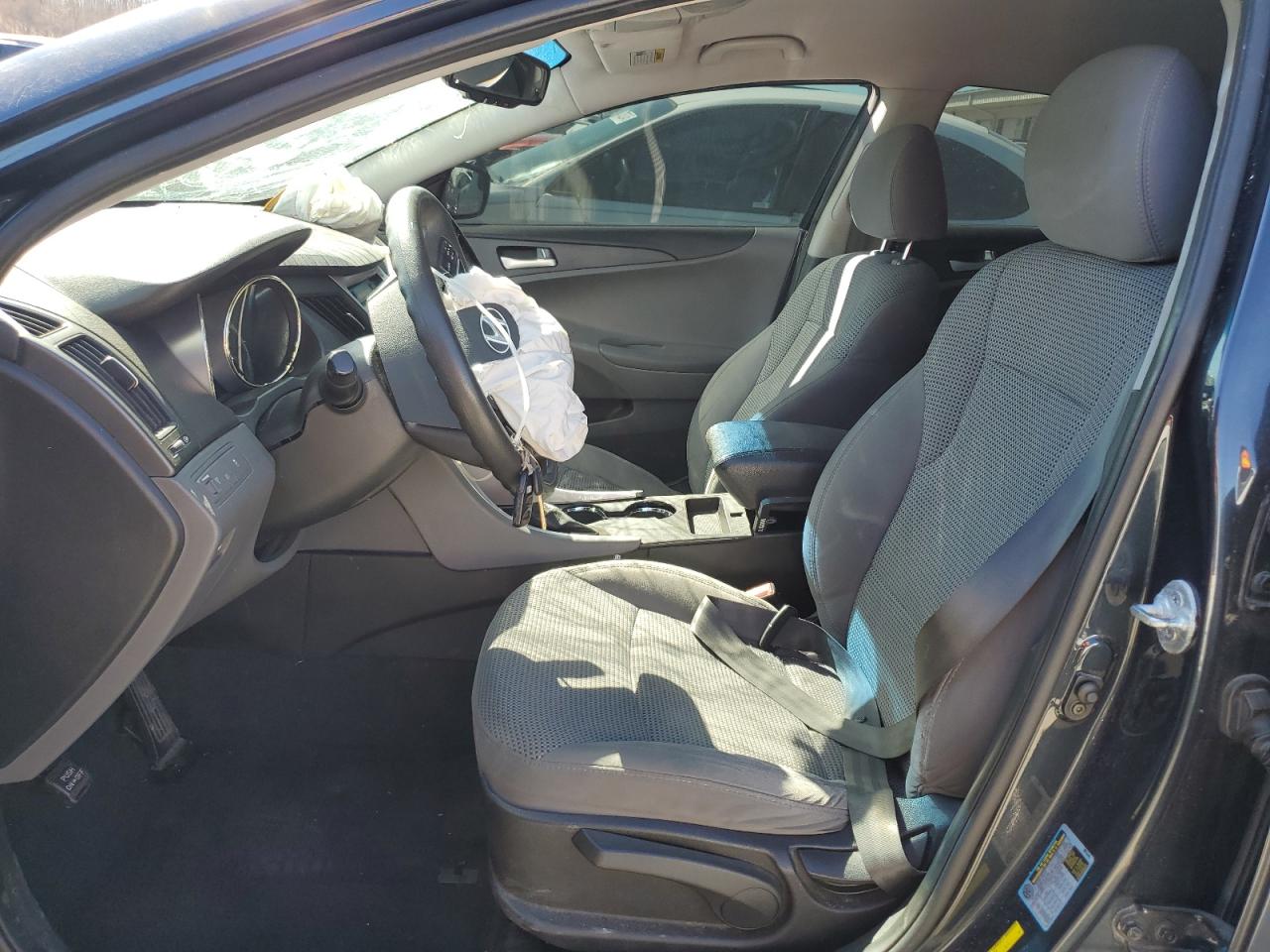 2012 Hyundai Sonata - Image 7