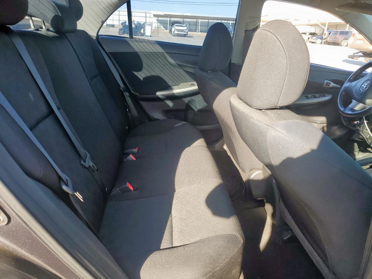 2010 Toyota Corolla - Image 11