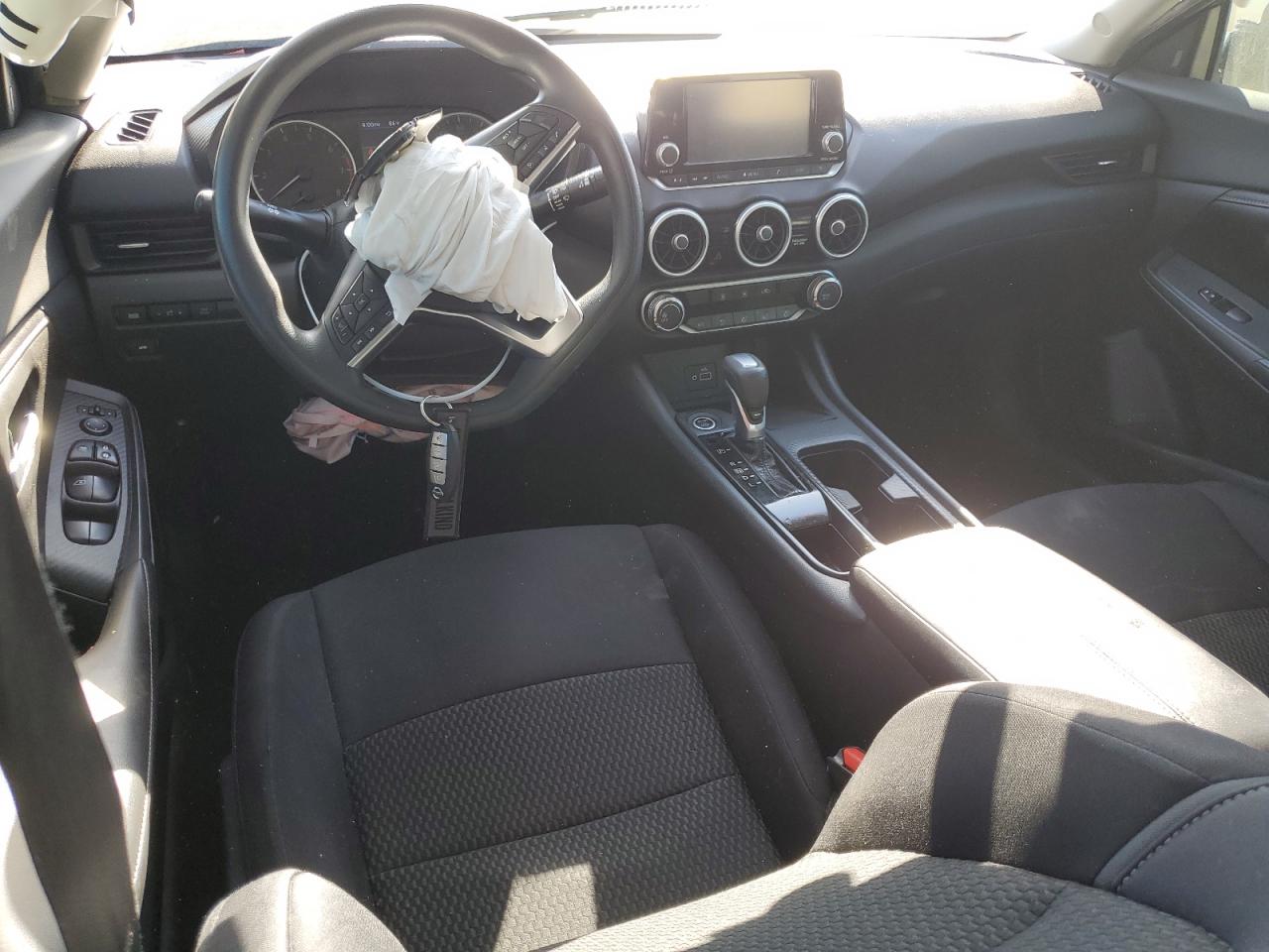 2021 Nissan Sentra - Image 8