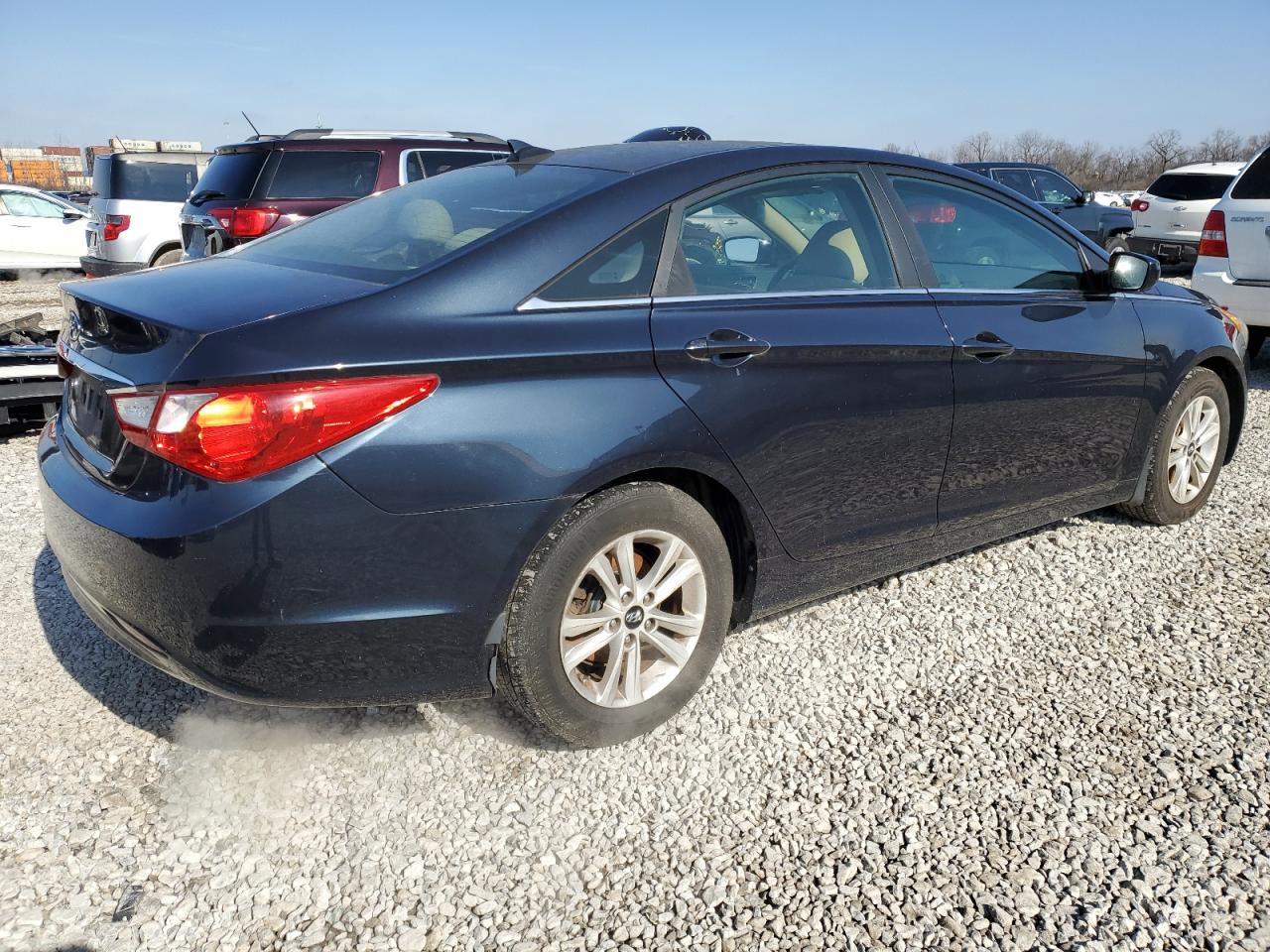 2013 Hyundai Sonata - Image 3