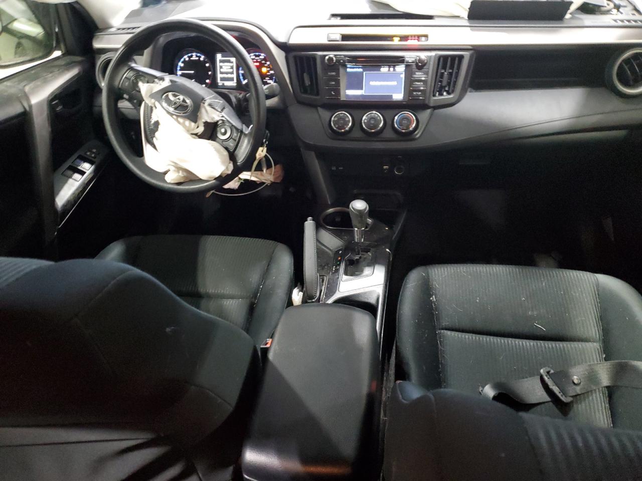 2017 Toyota RAV 4 - Image 8