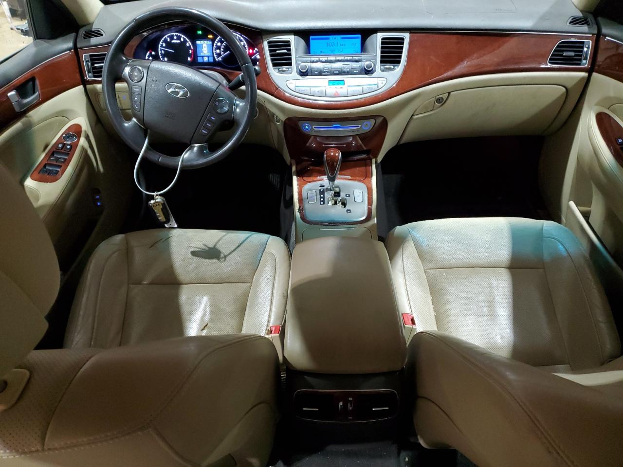 2012 Hyundai Genesis - Image 8