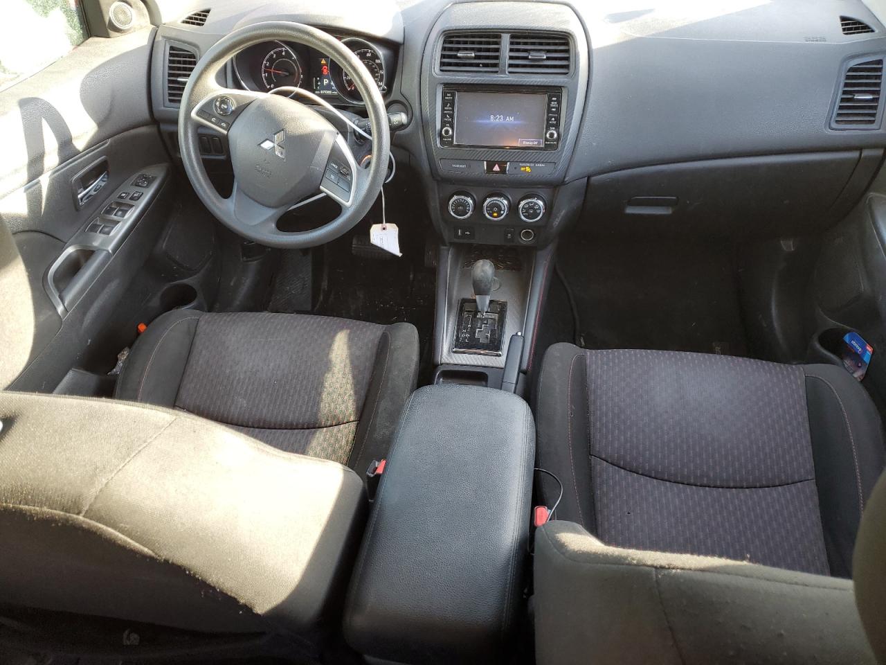 2018 Mitsubishi Outlander - Image 8