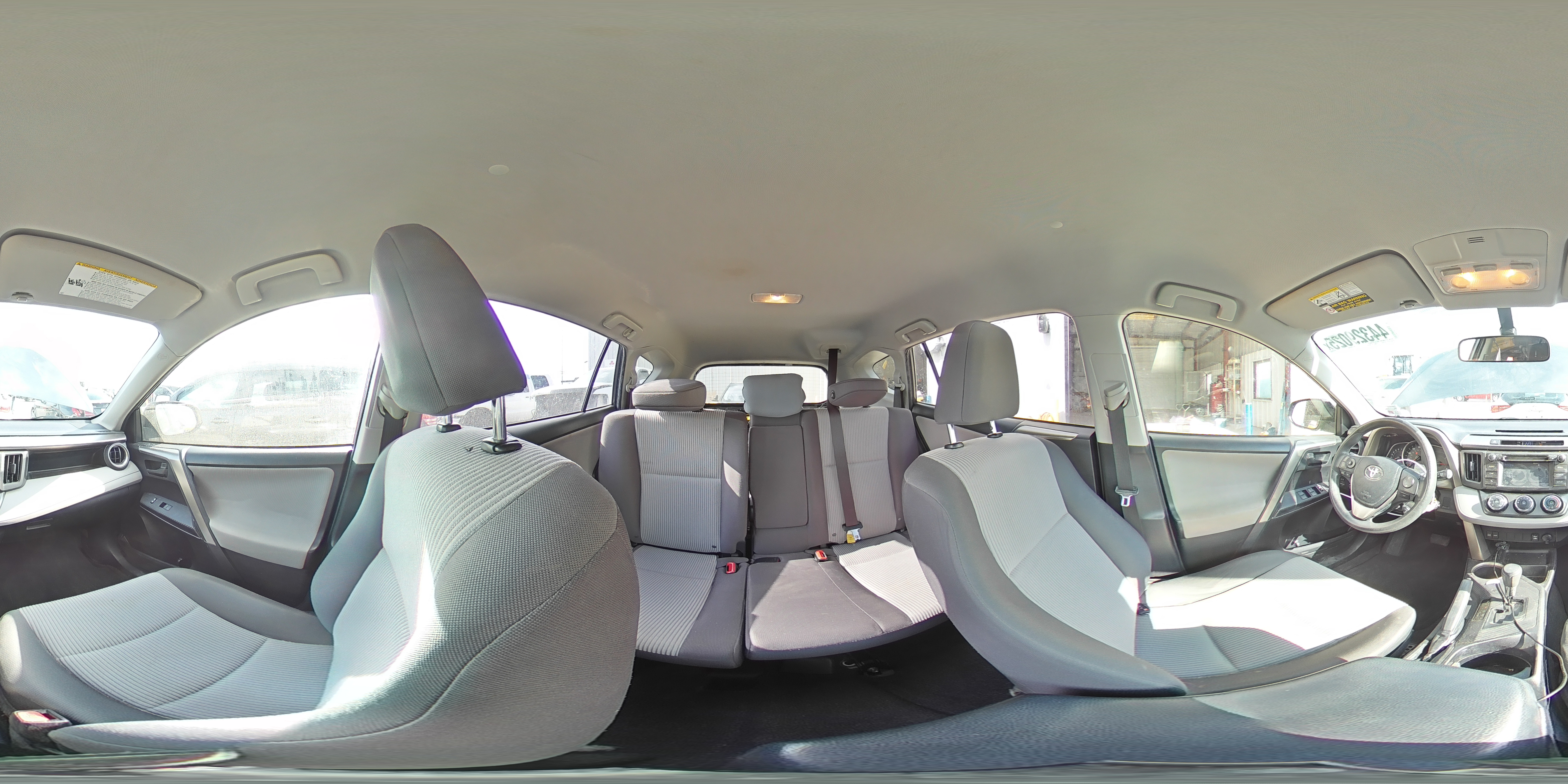 2014 Toyota RAV 4 - Image 16