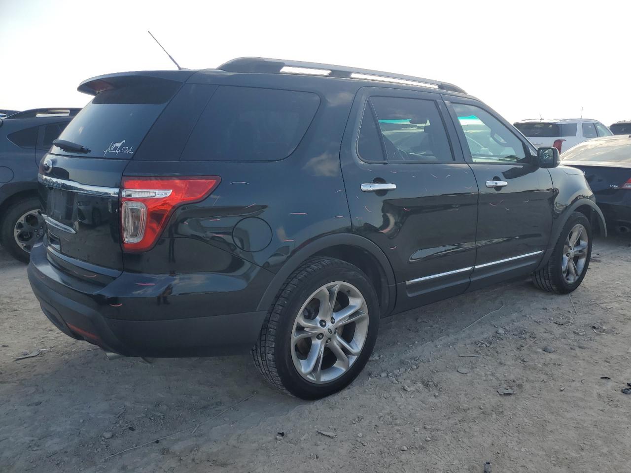 2014 Ford Explorer - Image 3