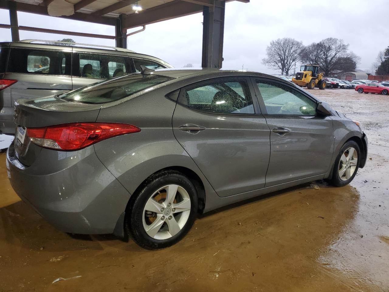 2013 Hyundai Elantra - Image 3
