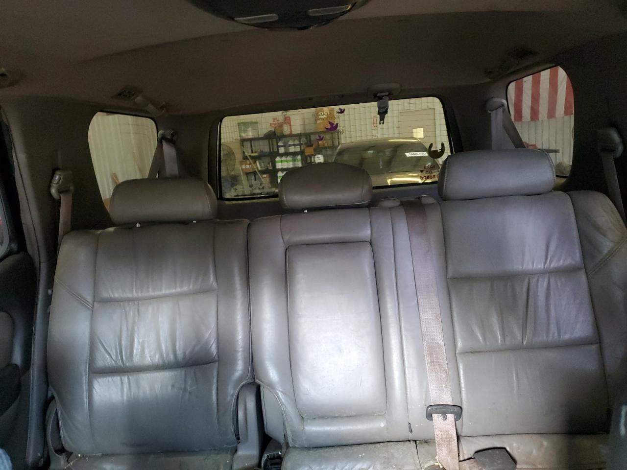 2002 Toyota Sequoia - Image 10