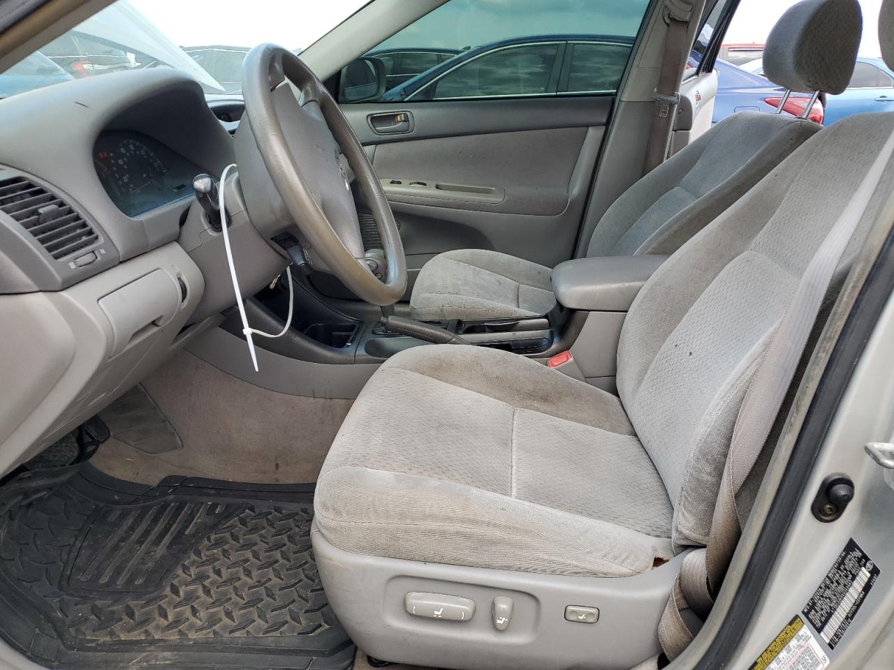 2004 Toyota Camry - Image 7