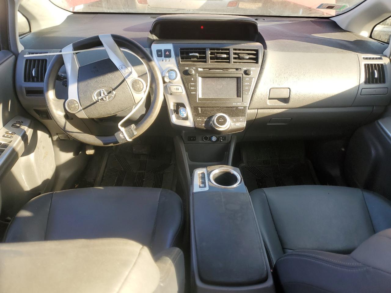 2012 Toyota Prius - Image 8