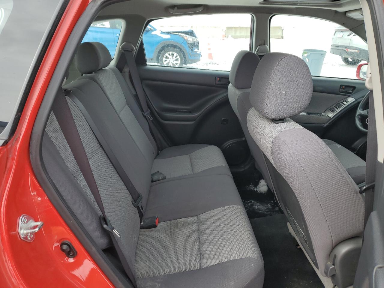 2005 Pontiac Vibe - Image 11