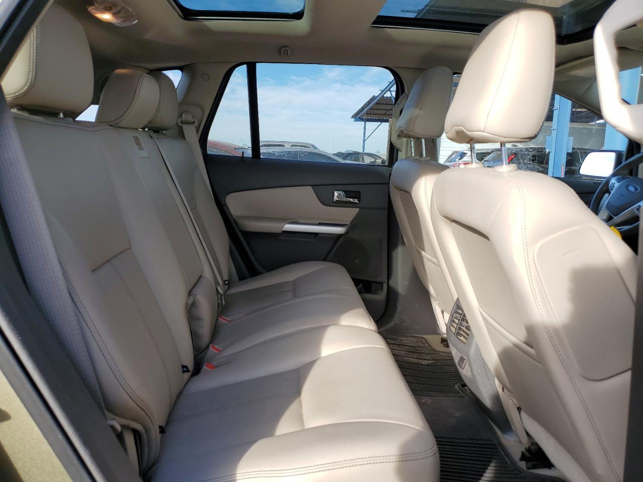 2012 Ford Edge - Image 11