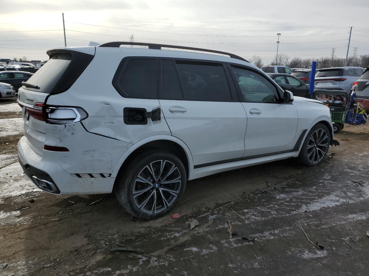 2021 BMW X7 - Image 3