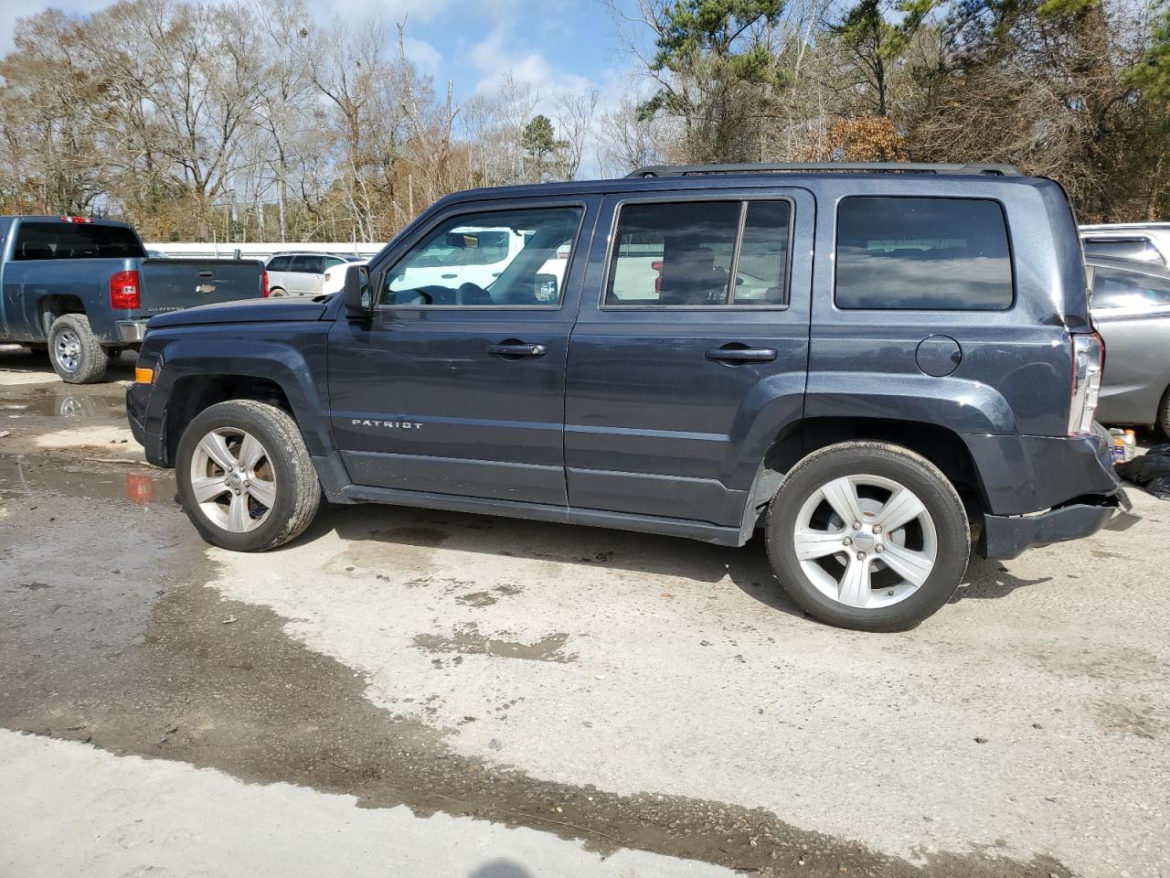 2014 Jeep Liberty (Patriot) - Image 2