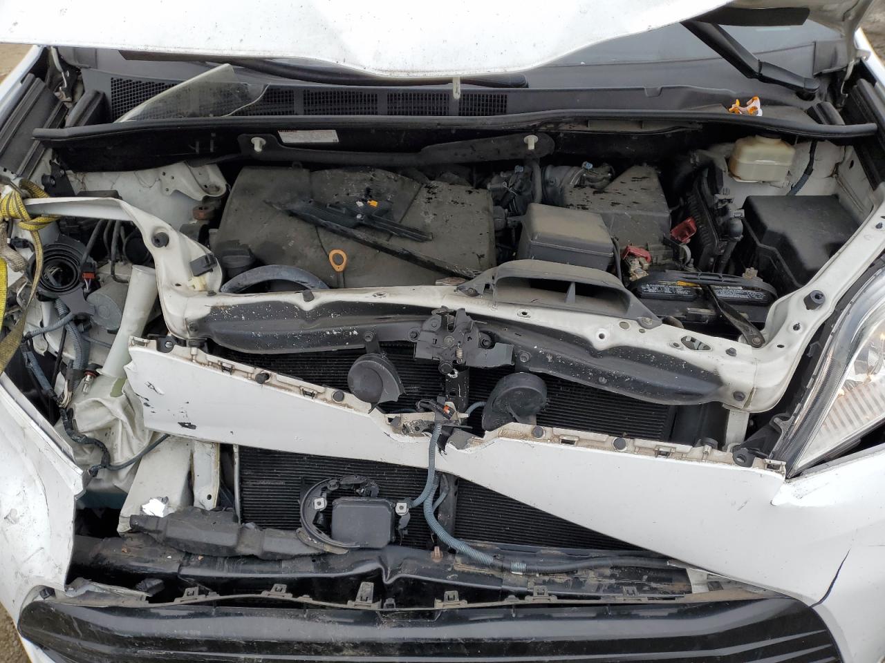2018 Toyota Sienna - Image 14
