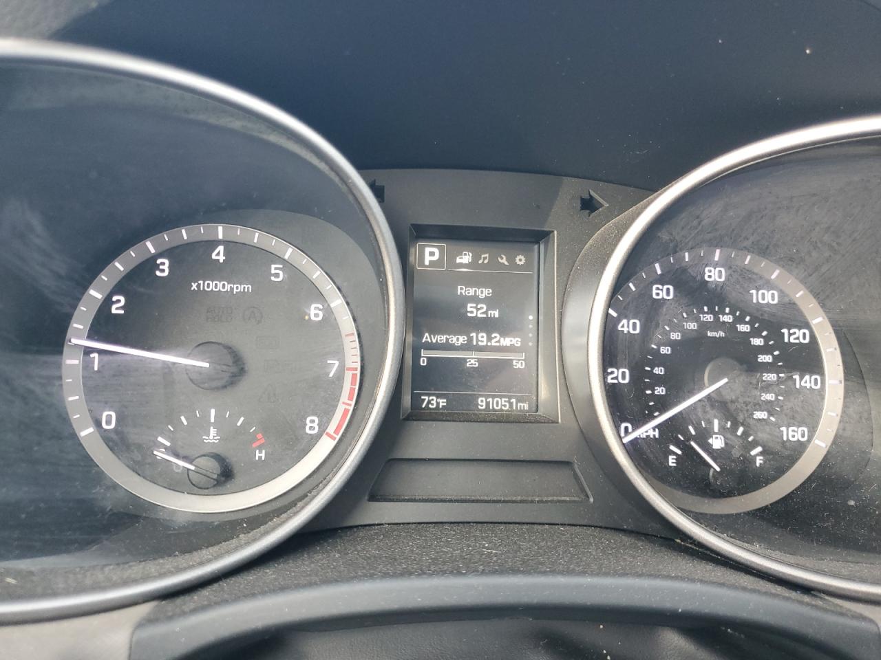 2018 Hyundai Santa Fe - Image 9