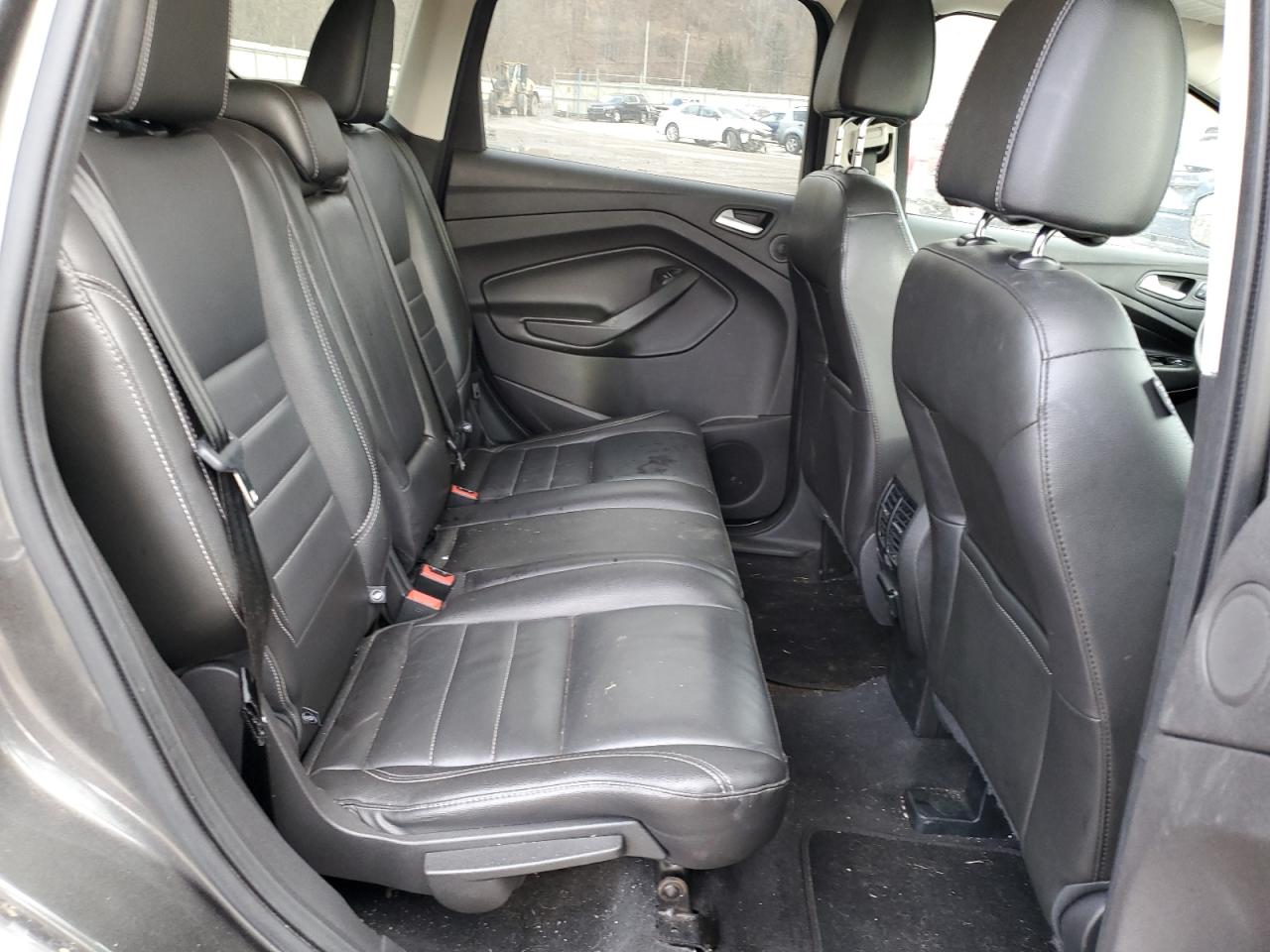 2015 Ford Escape - Image 11