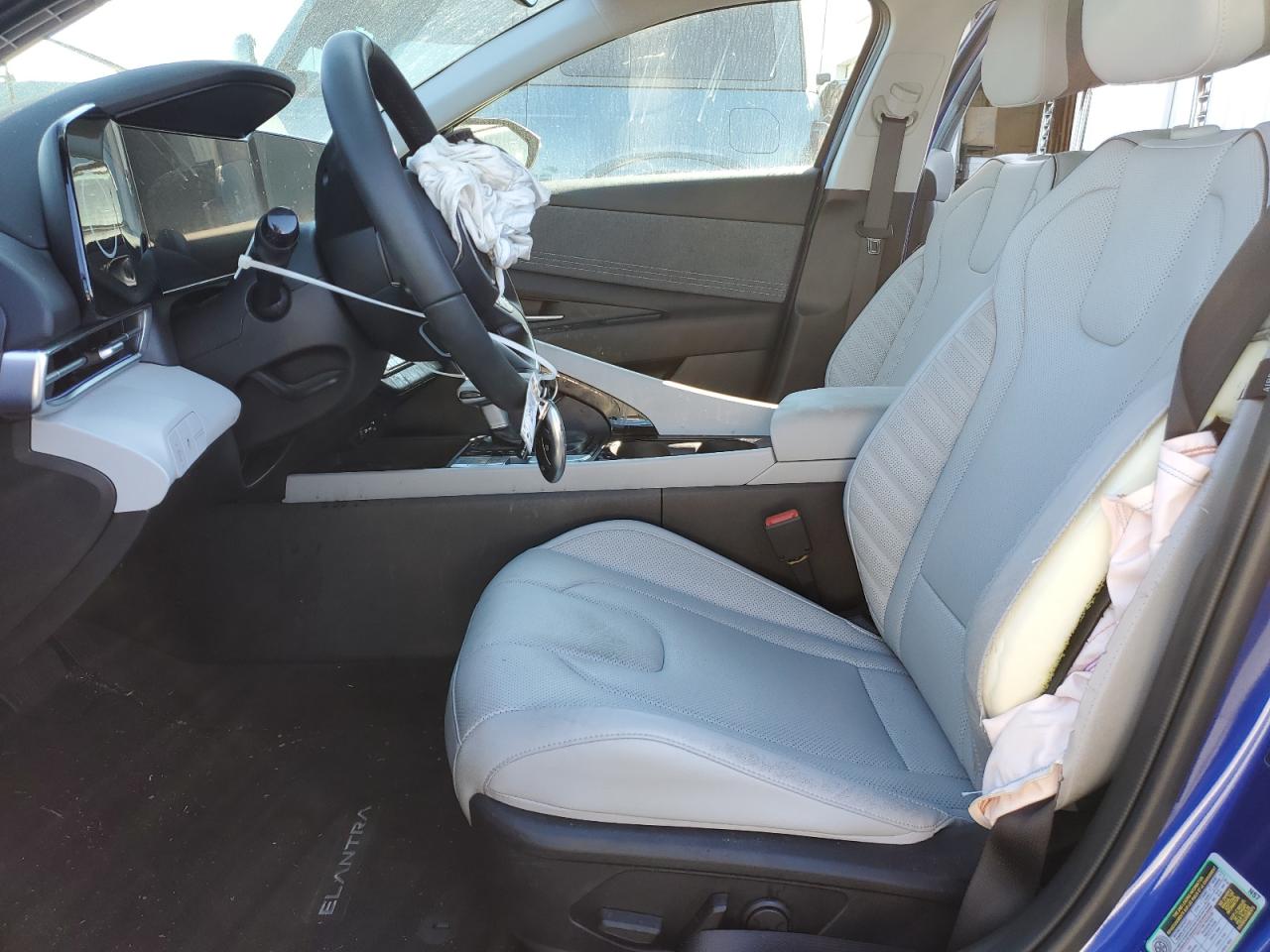 2024 Hyundai Elantra - Image 7