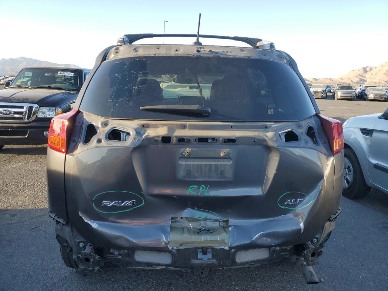 2015 Toyota RAV 4 - Image 6