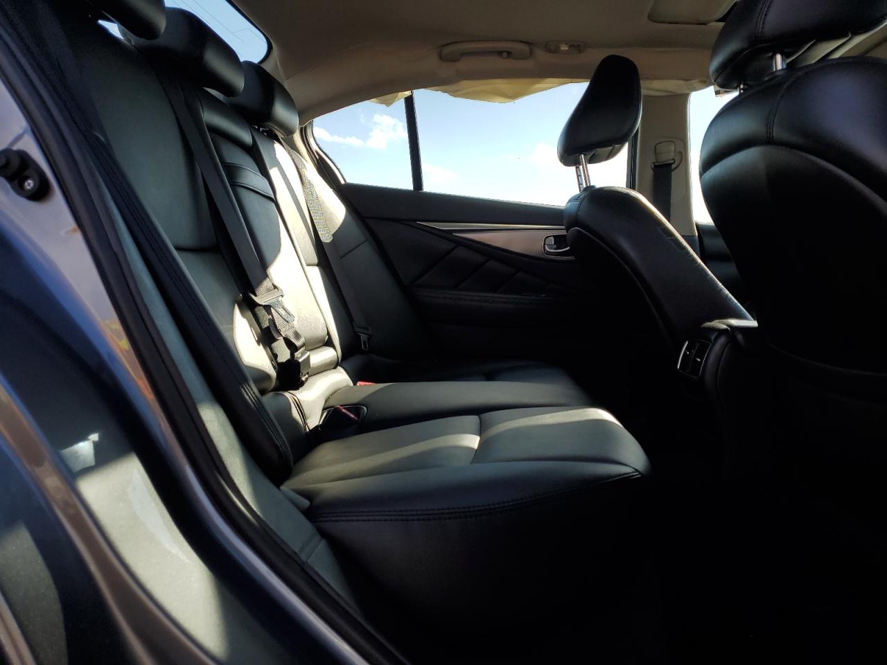 2017 Infiniti Q50 - Image 11