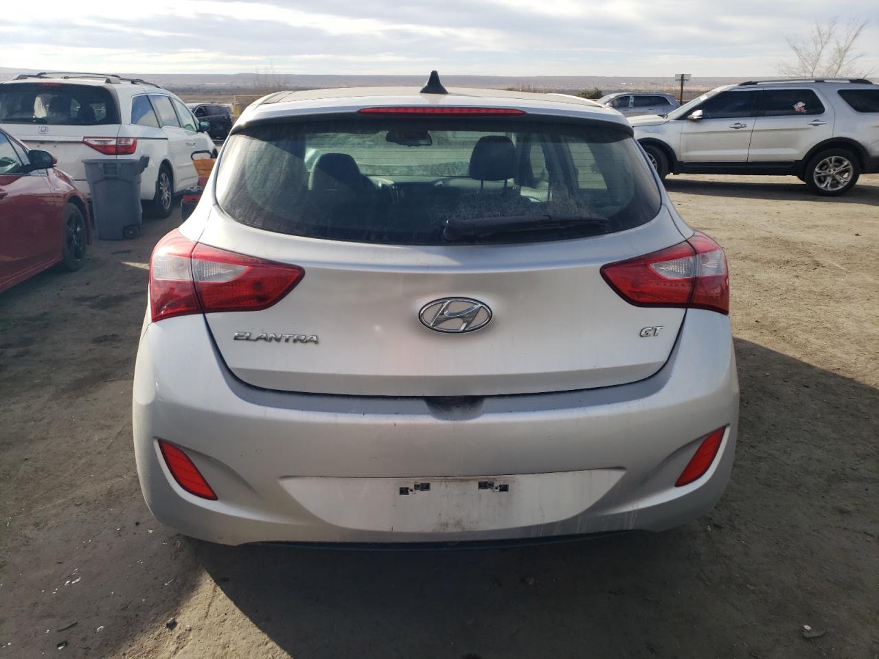 2013 Hyundai Elantra - Image 6