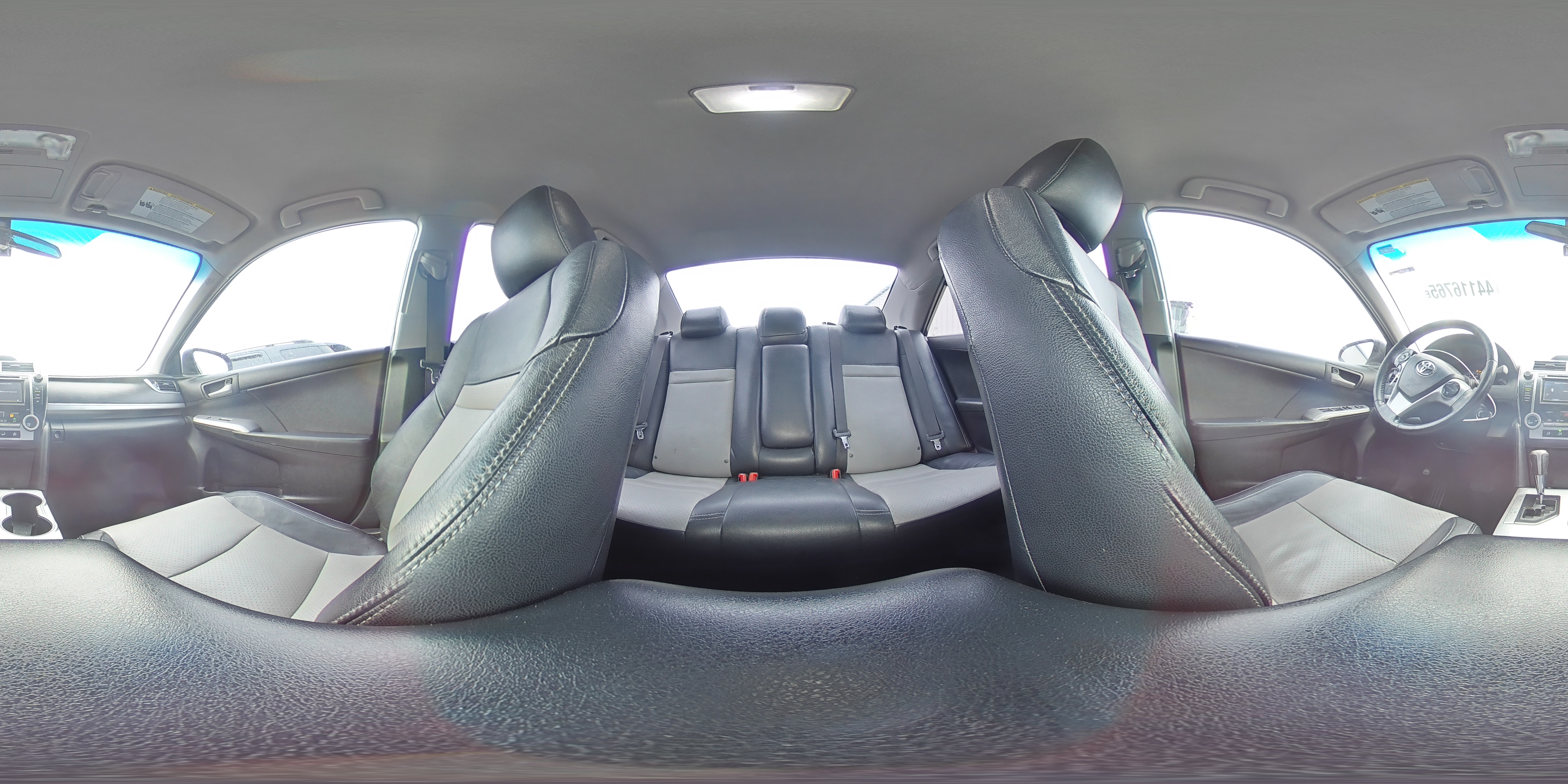 2012 Toyota Camry - Image 14
