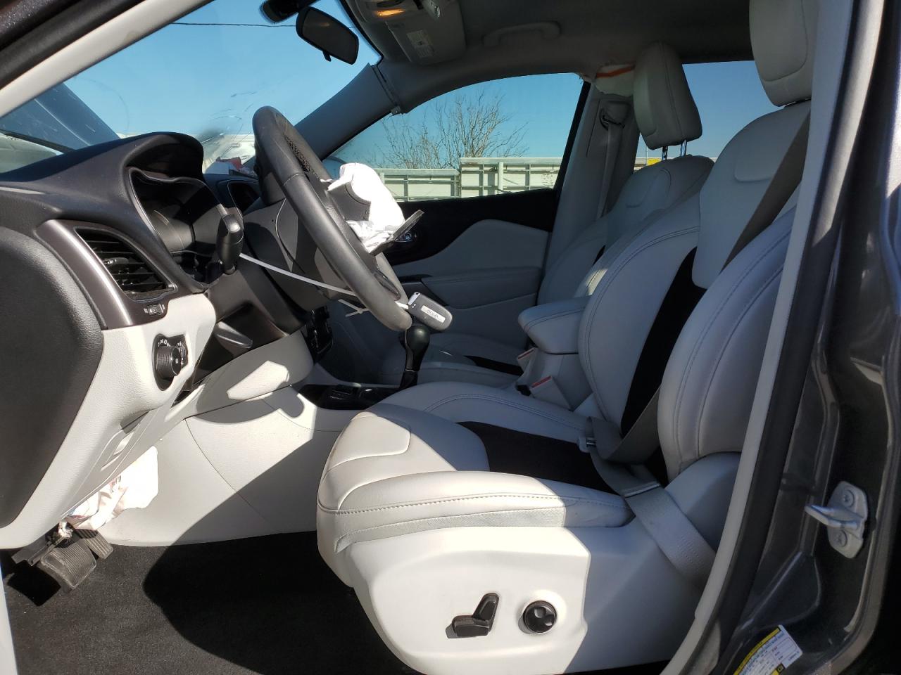 2020 Jeep Grand Cherokee - Image 7