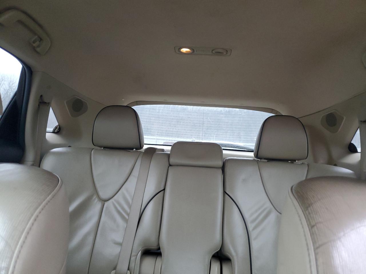 2011 Toyota Venza - Image 10