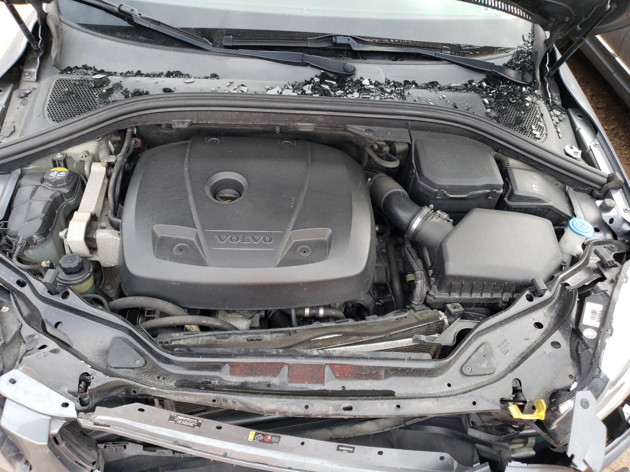 2017 Volvo XC60 - Image 13