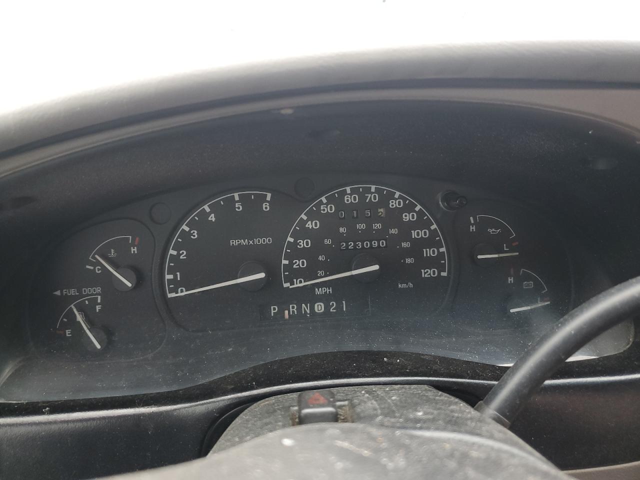 1999 Ford Explorer - Image 9