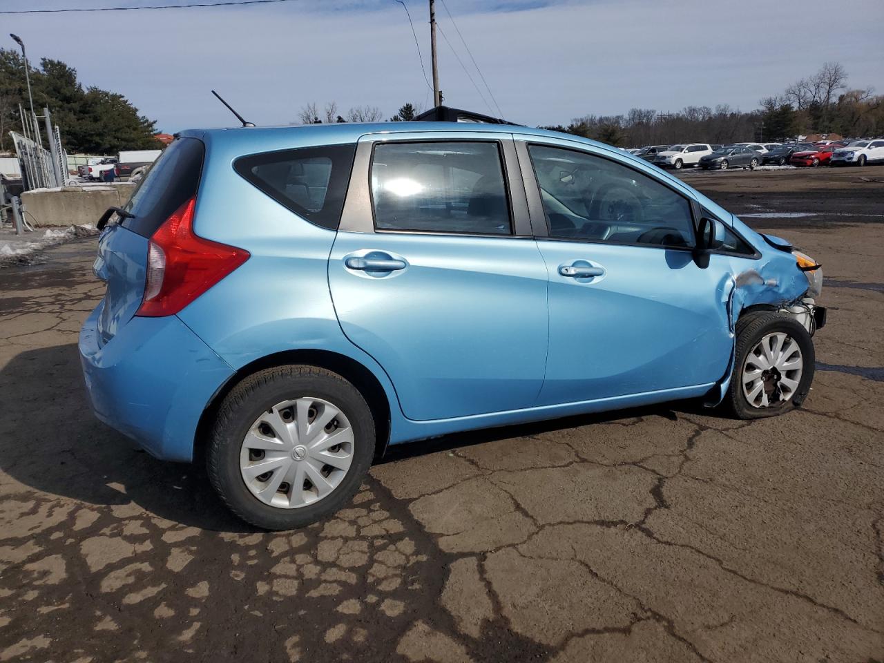 2014 Nissan Versa - Image 3