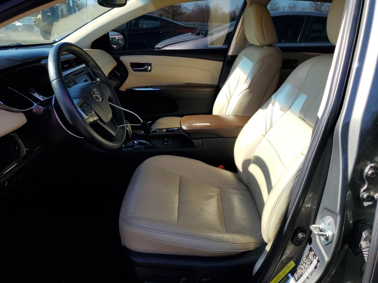 2014 Toyota Avalon - Image 7