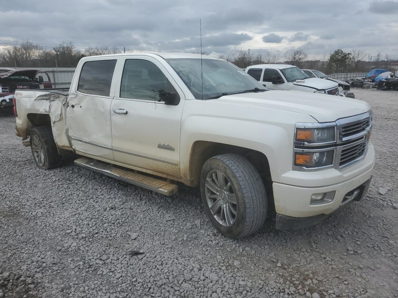 2015 Chevrolet Silverado - Image 4