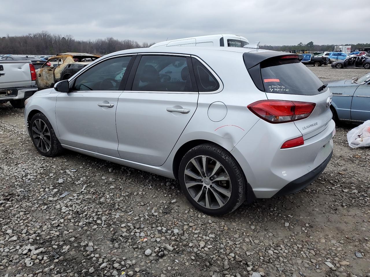 2018 Hyundai Elantra - Image 2