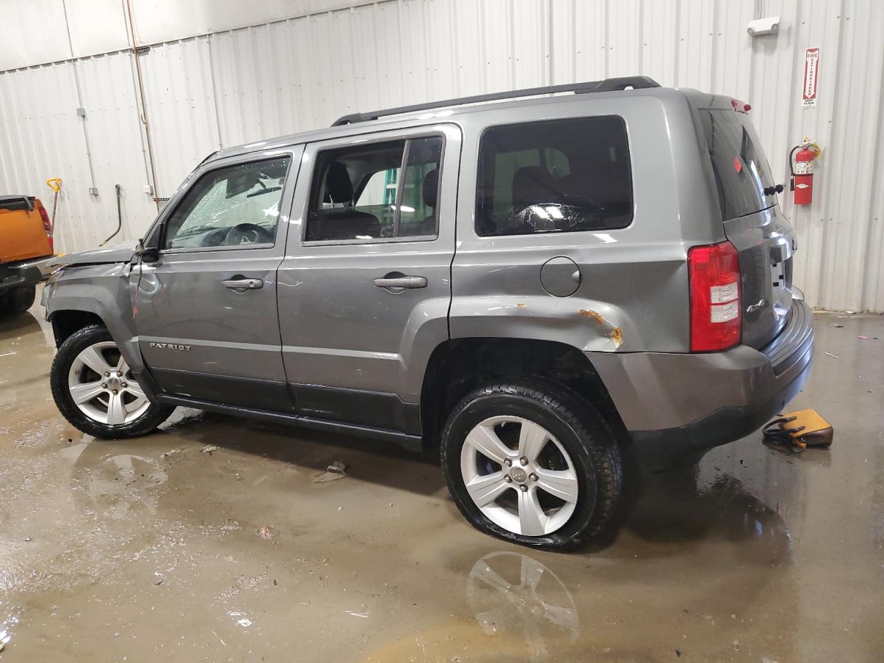 2012 Jeep Liberty (Patriot) - Image 2