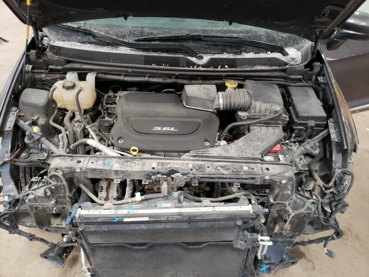 2017 Chrysler Pacifica - Image 12