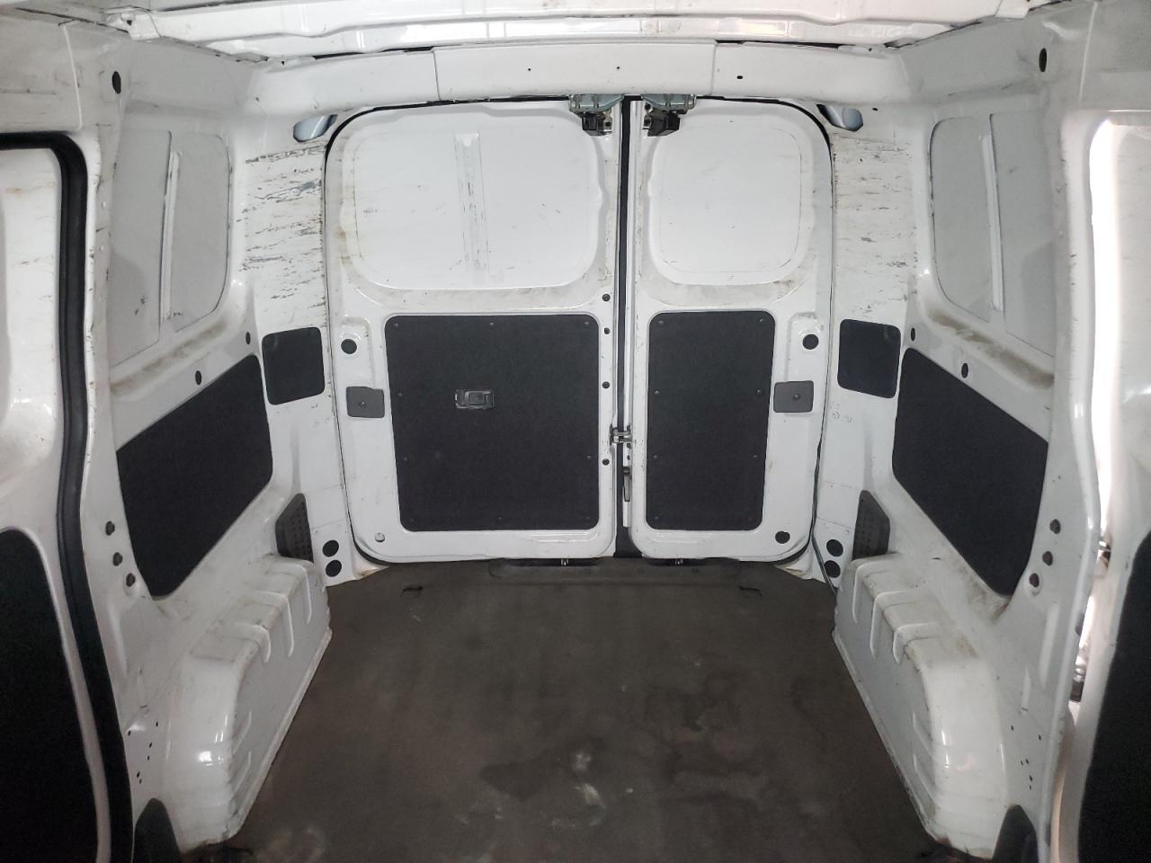 2018 Nissan NV - Image 10