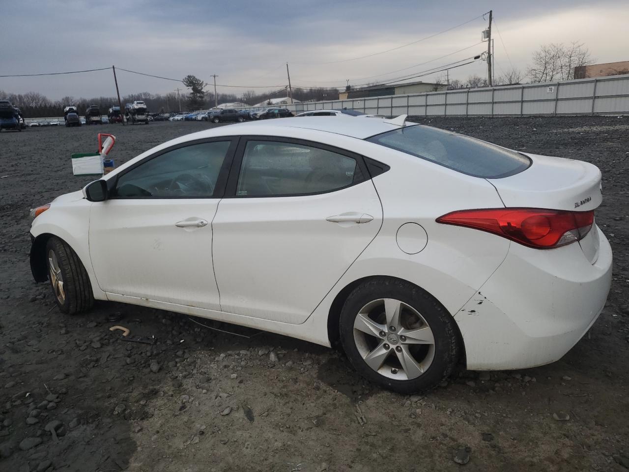 2013 Hyundai Elantra - Image 2