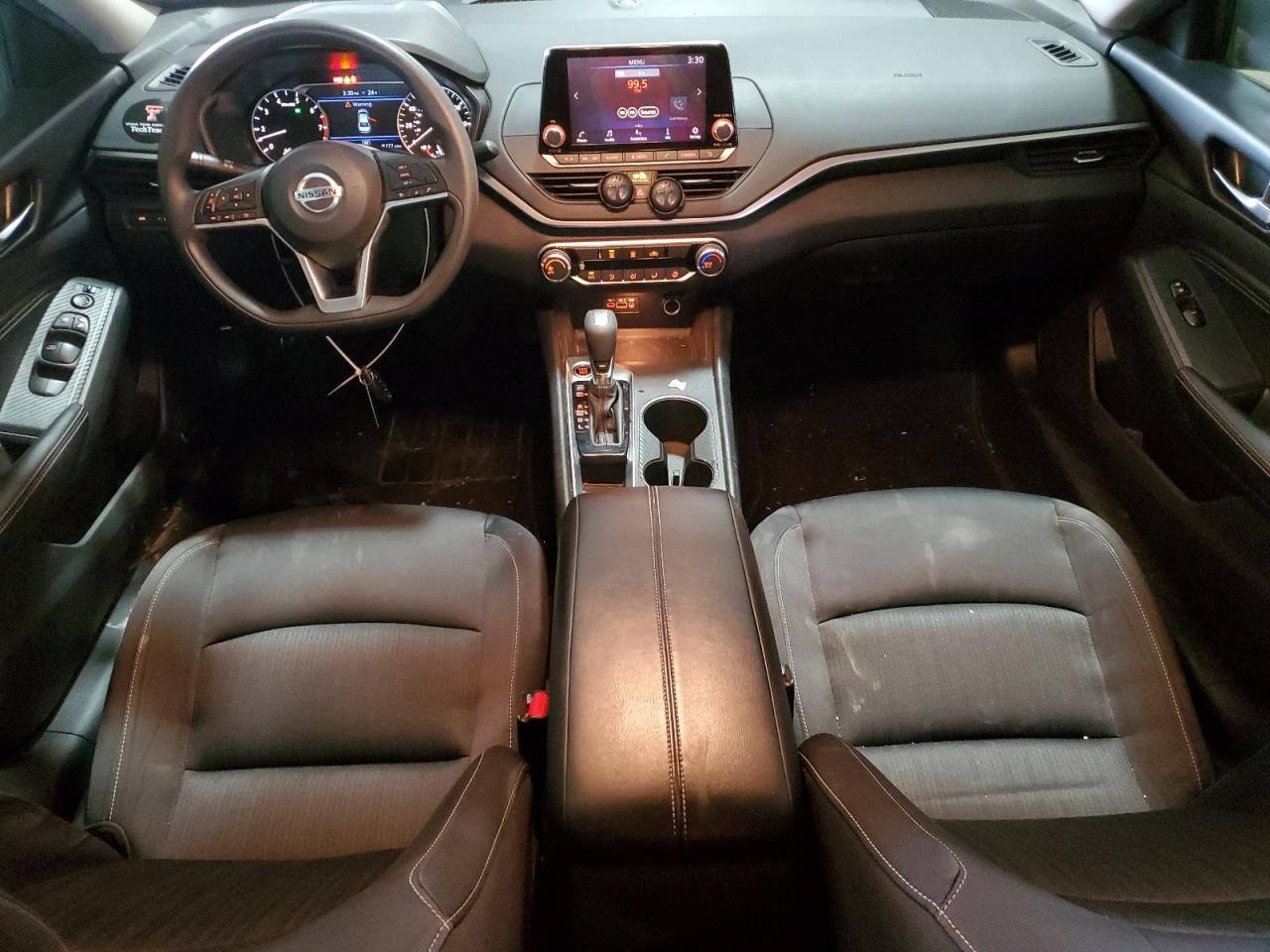 2020 Nissan Altima - Image 8