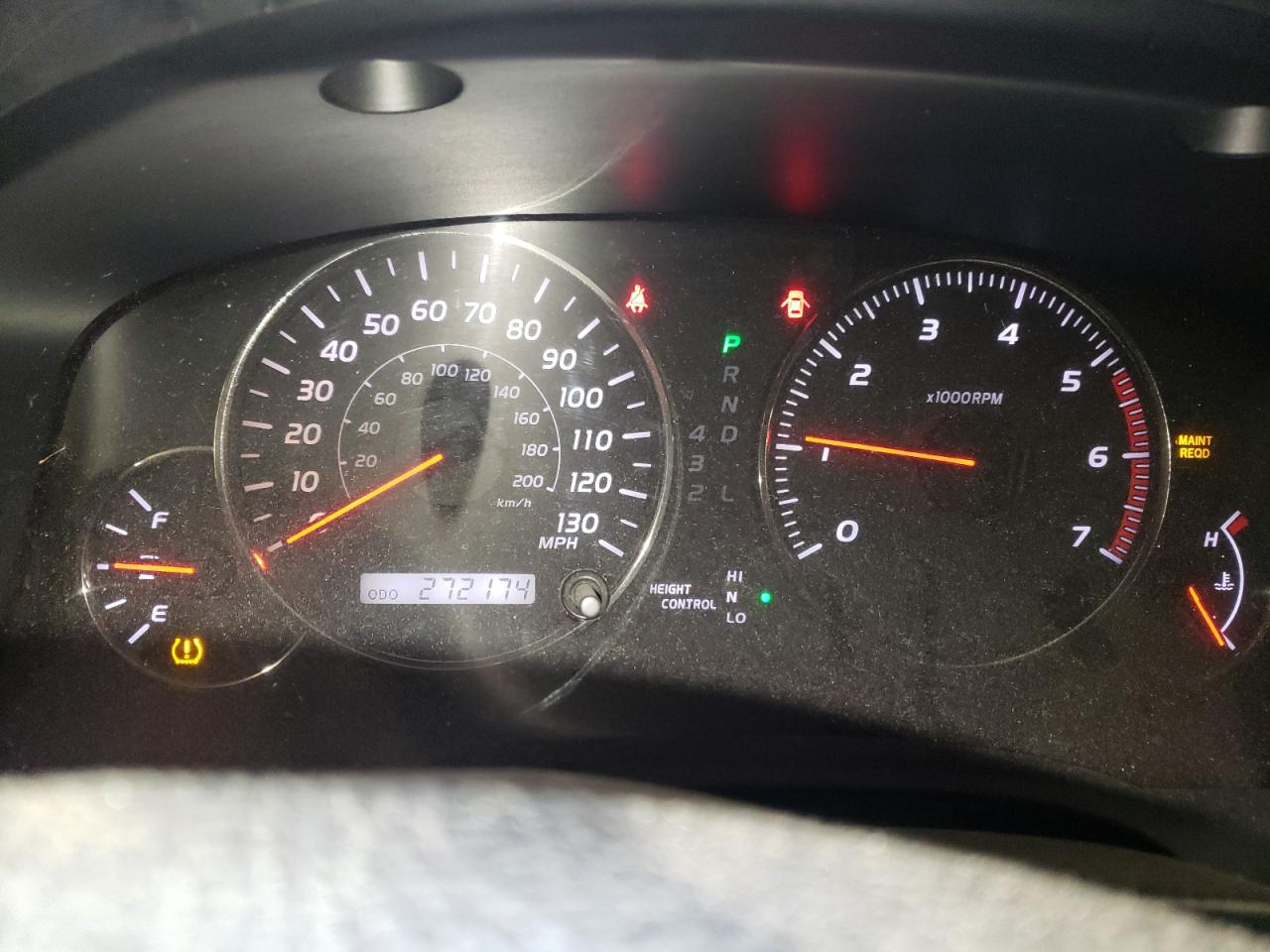 2004 Lexus GX - Image 9