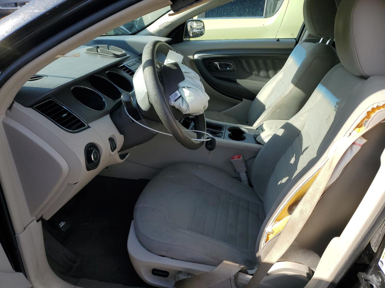 2011 Ford Taurus - Image 7
