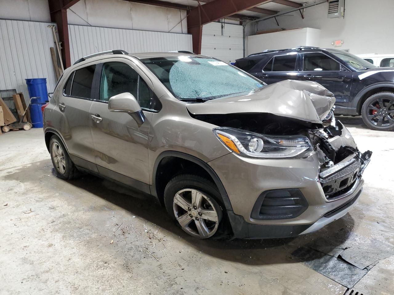 2022 Chevrolet Trax - Image 4