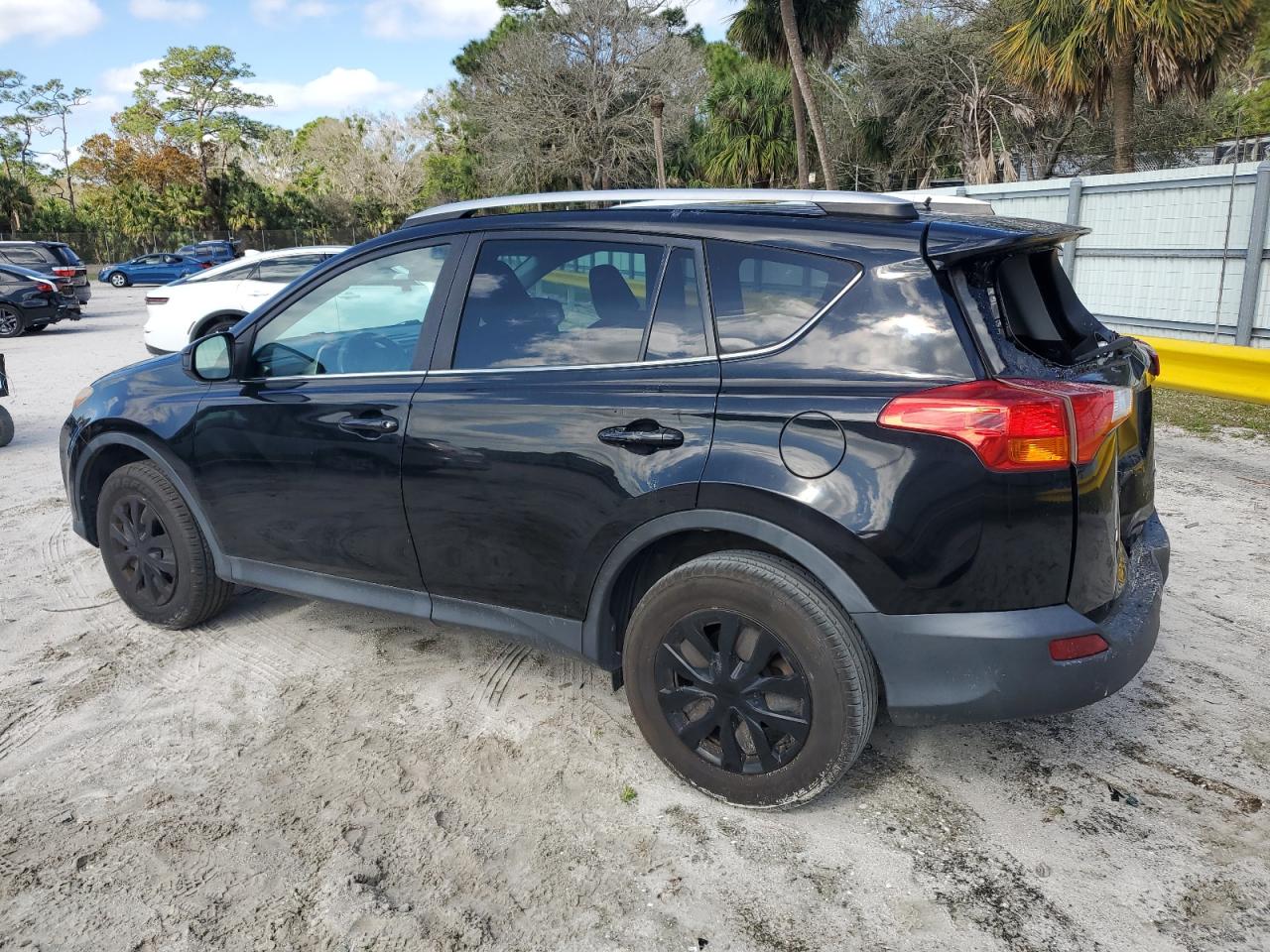 2014 Toyota RAV 4 - Image 2