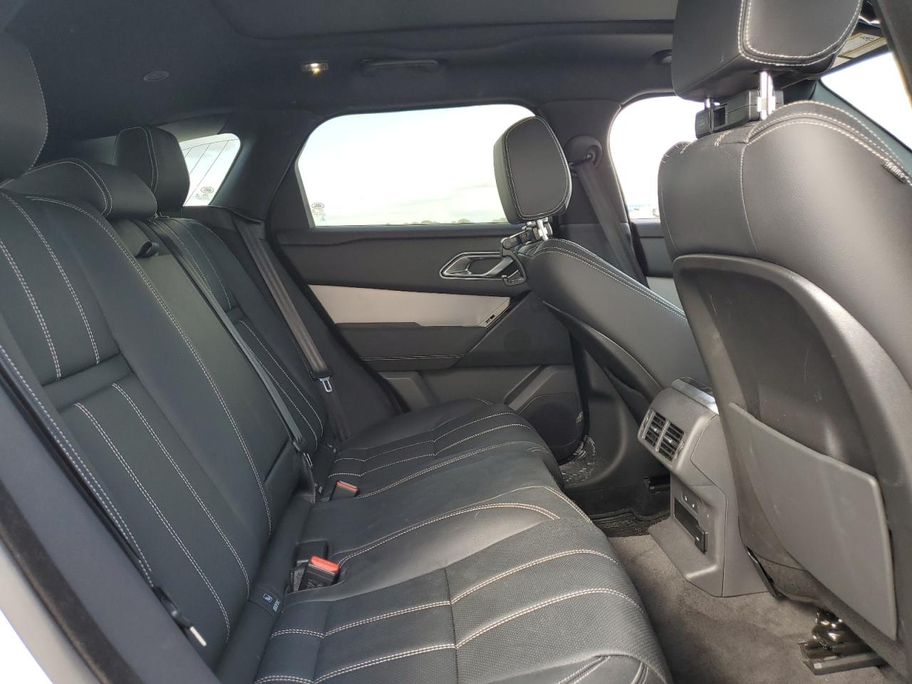 2023 Land Rover Range Rover - Image 11
