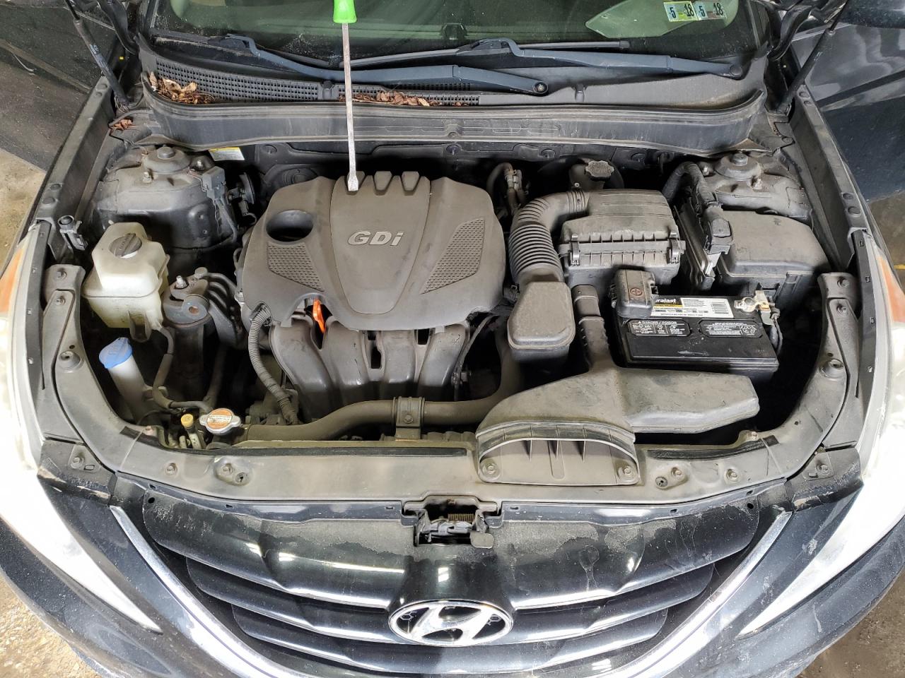 2011 Hyundai Sonata - Image 11