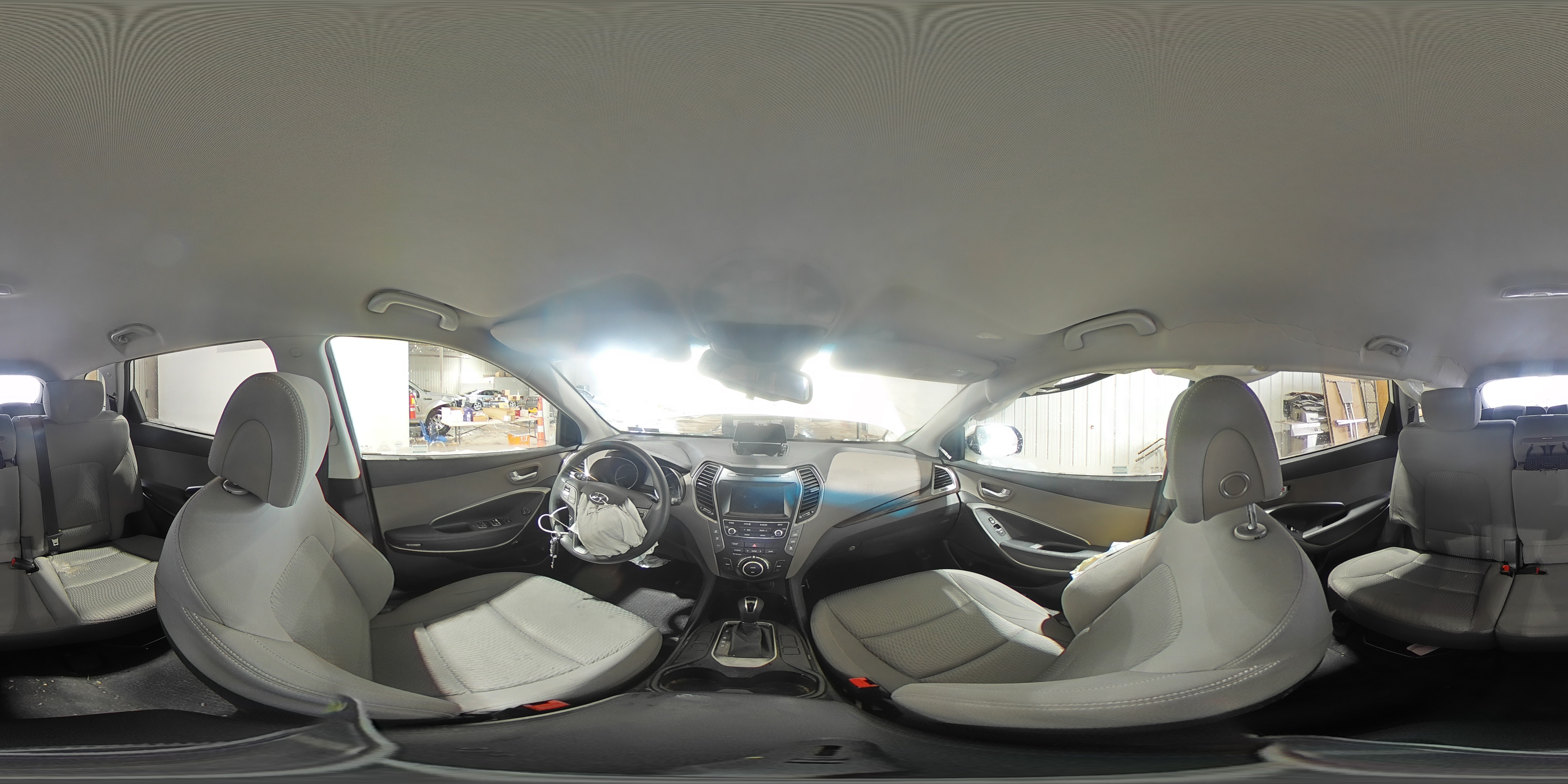 2018 Hyundai Santa Fe - Image 16