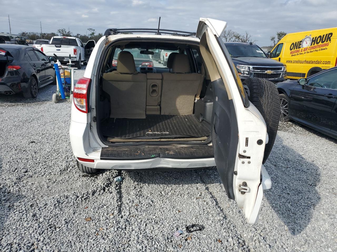 2012 Toyota RAV 4 - Image 6
