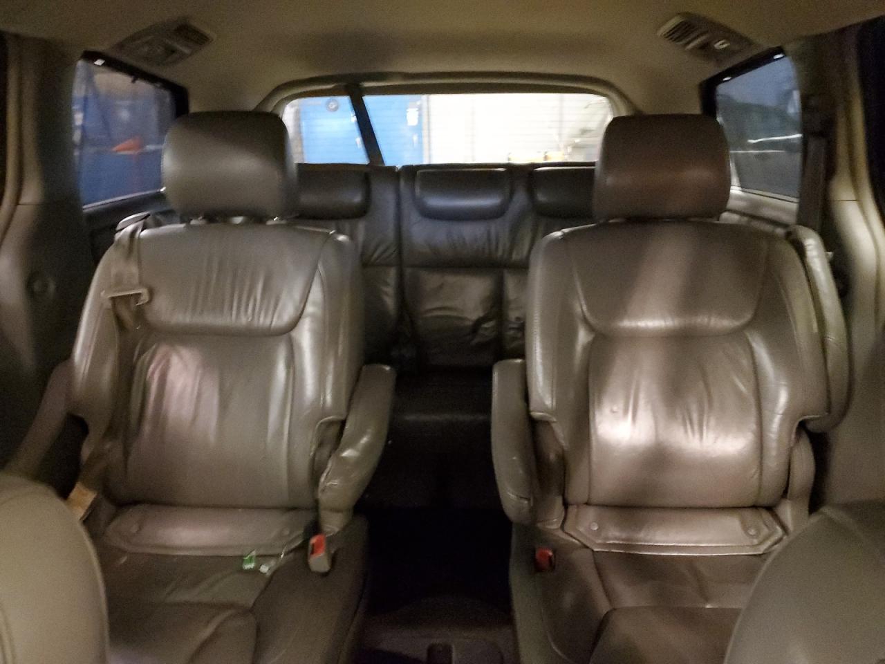 2005 Toyota Sienna - Image 10