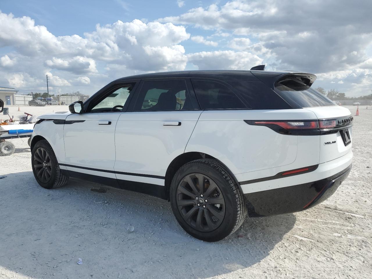 2023 Land Rover Range Rover - Image 2