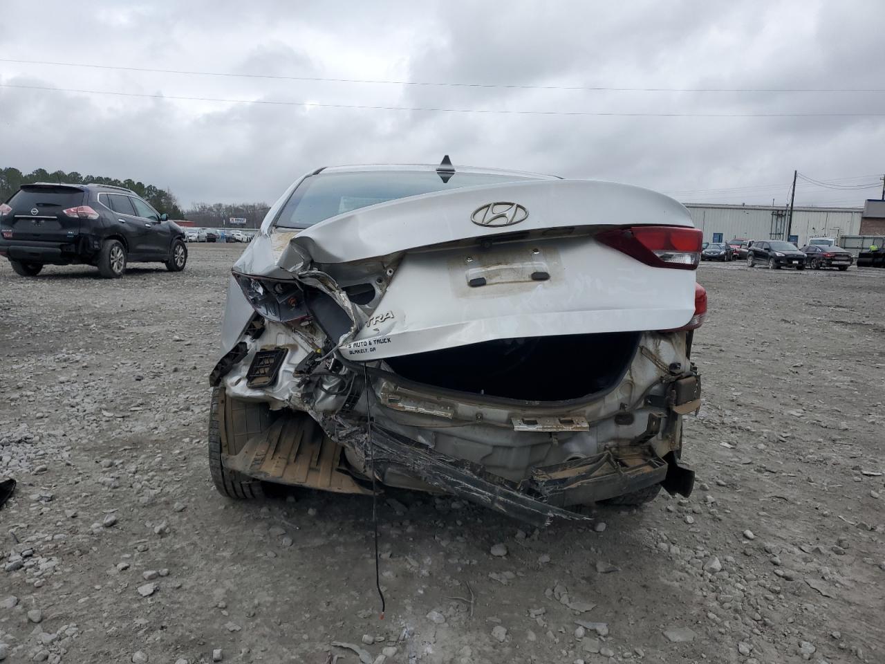 2018 Hyundai Elantra - Image 6