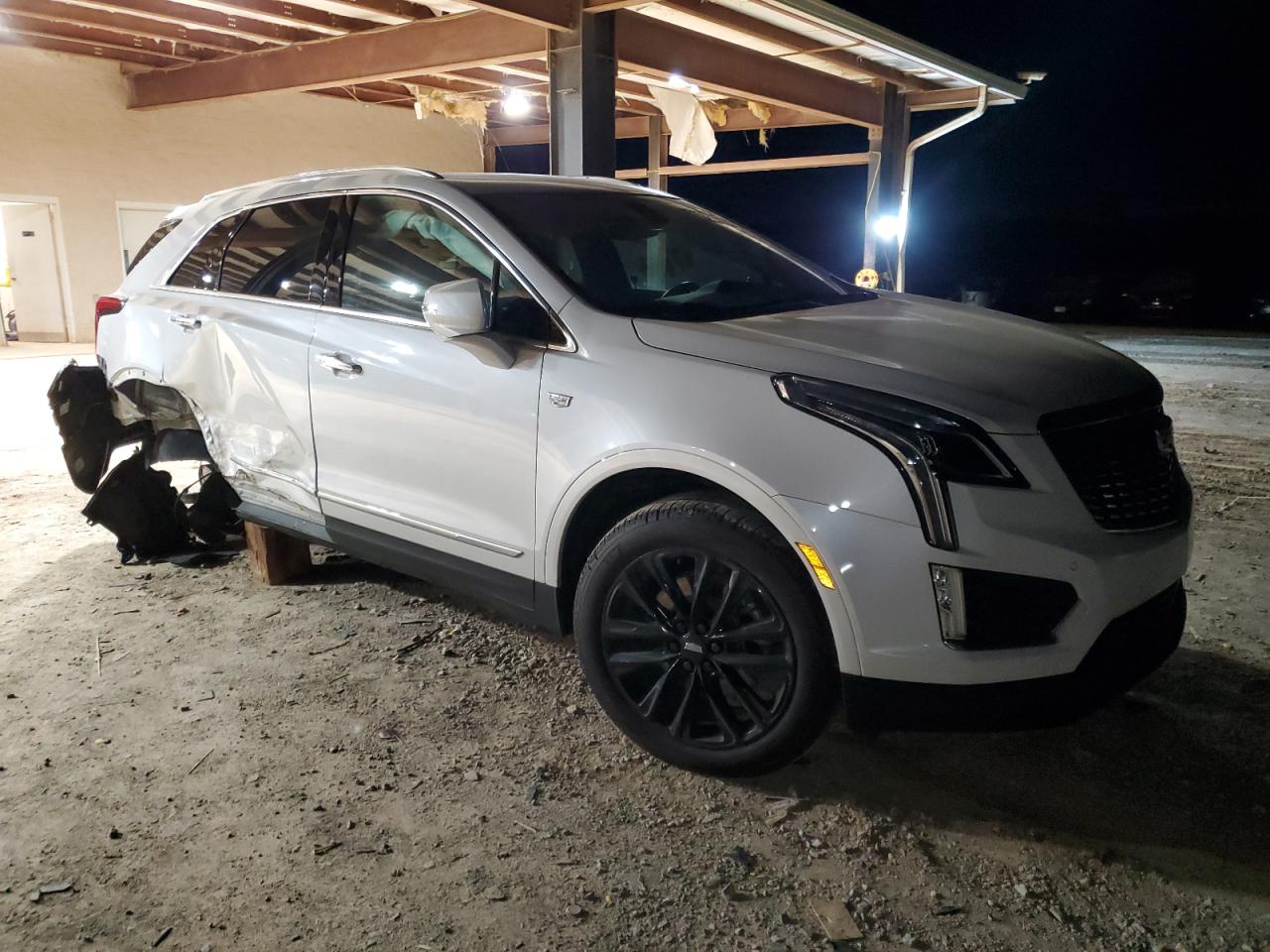 2022 Cadillac XT5 - Image 4